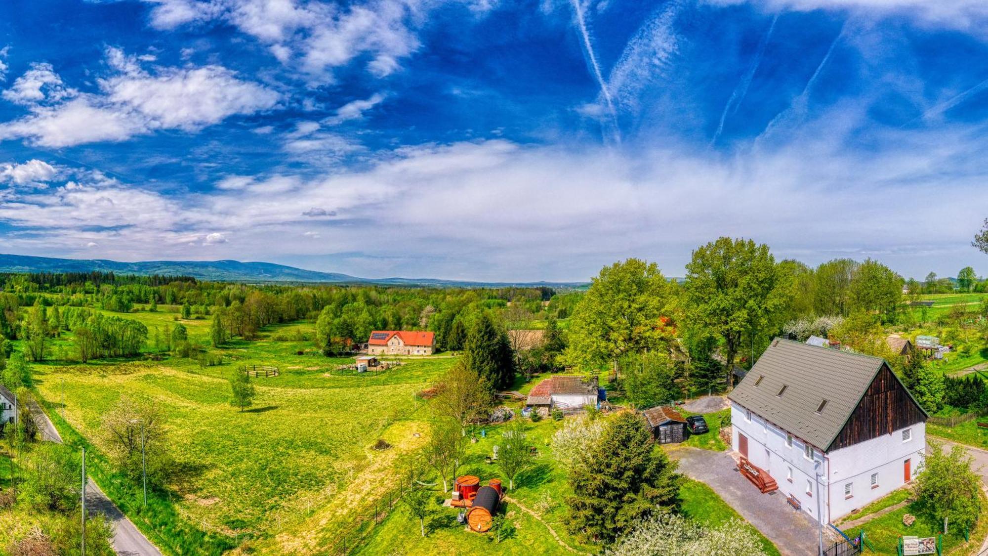 Maja Pokoje Z Widokiem Kameralna Agroturystyka Na Pogorzu Izerskim Z Sauna I Jacuzzi (Adults Only) Mirsk Extérieur photo